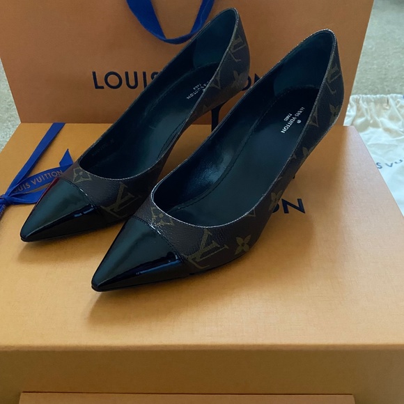 Louis Vuitton Heels. Brand new size 36 (6 US) - Picture 4 of 5